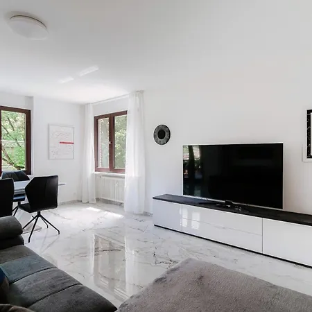 Vira Apartment By Quokka 360 - Modern Flat With Condominium Pool Porza Extérieur photo