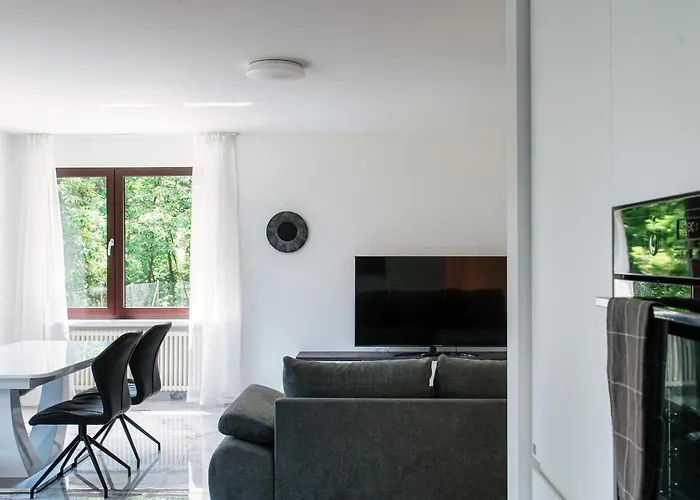 Vira Apartment By Quokka 360 - Modern Flat With Condominium Pool