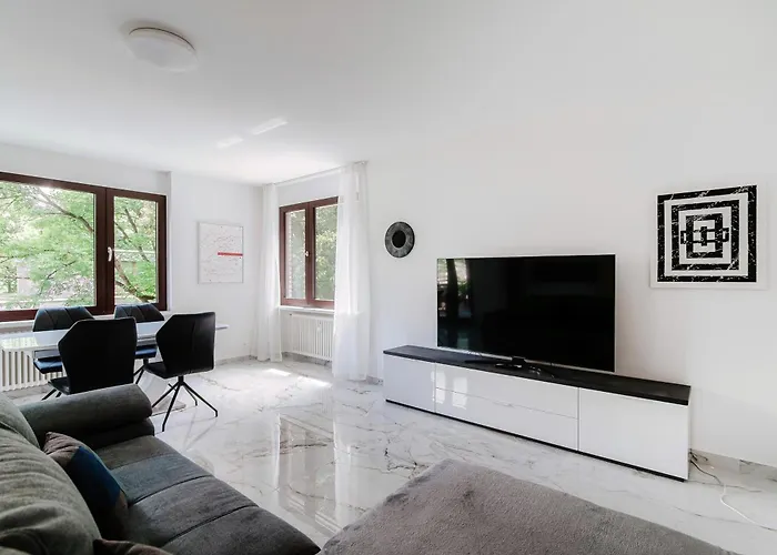 Vira Apartment By Quokka 360 - Modern Flat With Condominium Pool