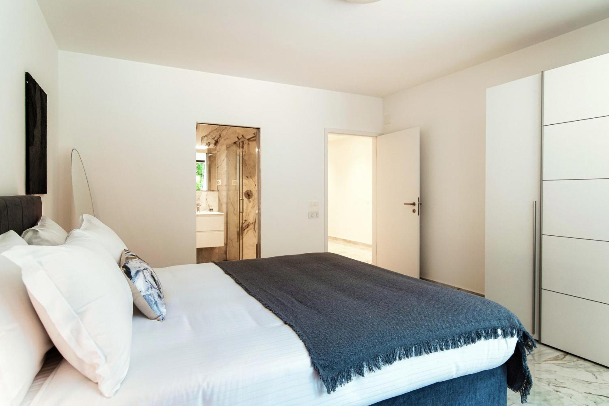 Vira By Quokka 360 - Modern Flat With Pool Apartment *